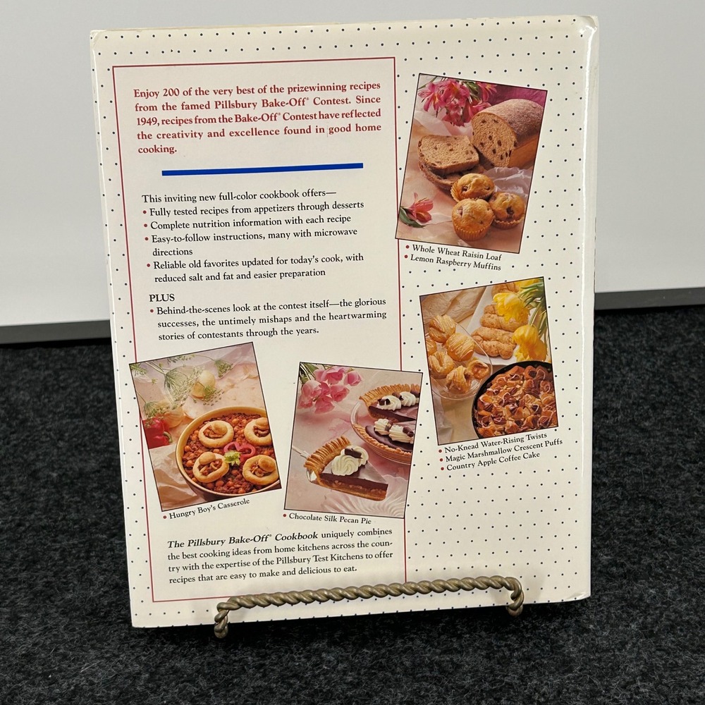 The Pillsbury Bake-Off Cookbook 1st Ed 1990 Hardcover Prizewinning Recipes - Picture 2 of 7
